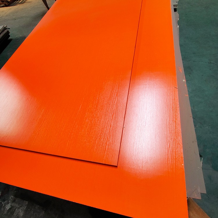 Contreplaqué mélaminé