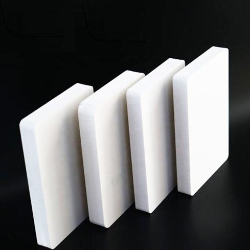 Panneau en mousse WPC